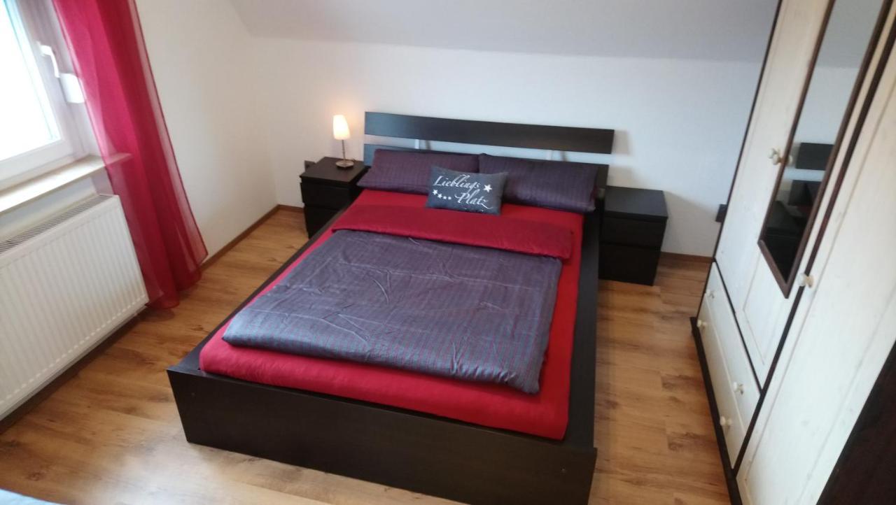 Private Zimmer Bei Der Weser-Ems-Halle オルデンブルク エクステリア 写真